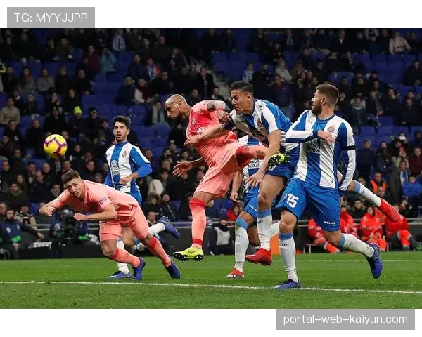 西班牙人客场0比2不敌巴萨 仍以33分位居积分榜第五名